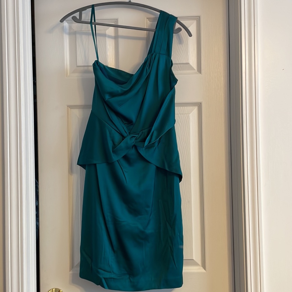 92% Silk Banana Republic Emerald Green Party dress size 8
